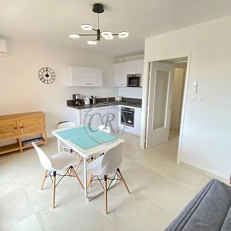 Appartement T2 Résidence Les Sables D'or, 3 Mn De La Plage. *